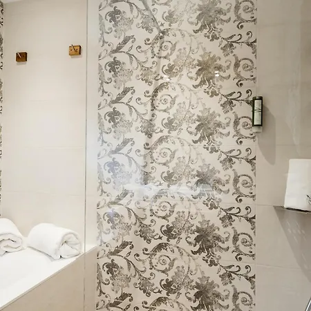 Familial Fleurs Des Bois - Rochebrune *