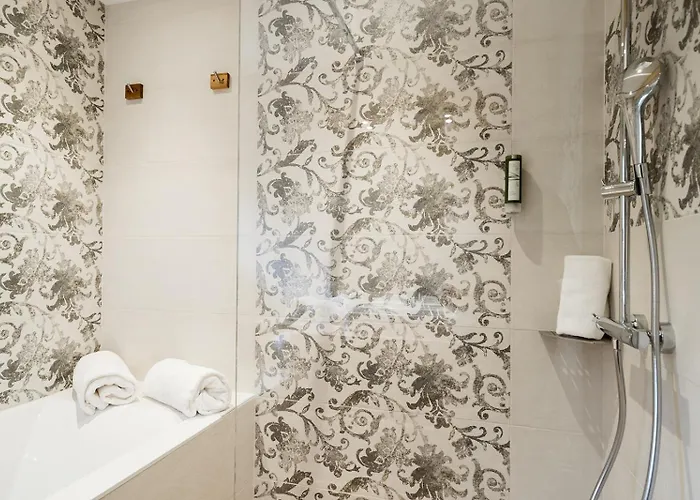 Familial Fleurs Des Bois - Rochebrune *